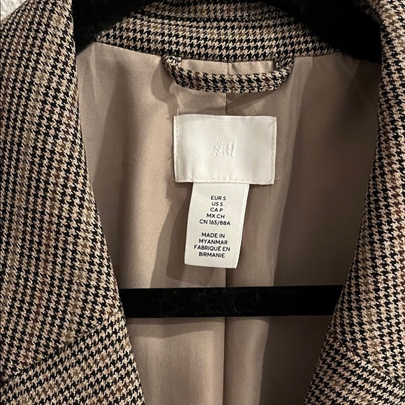 Women's H&M Plaid Blazer - Picture 2 of 4